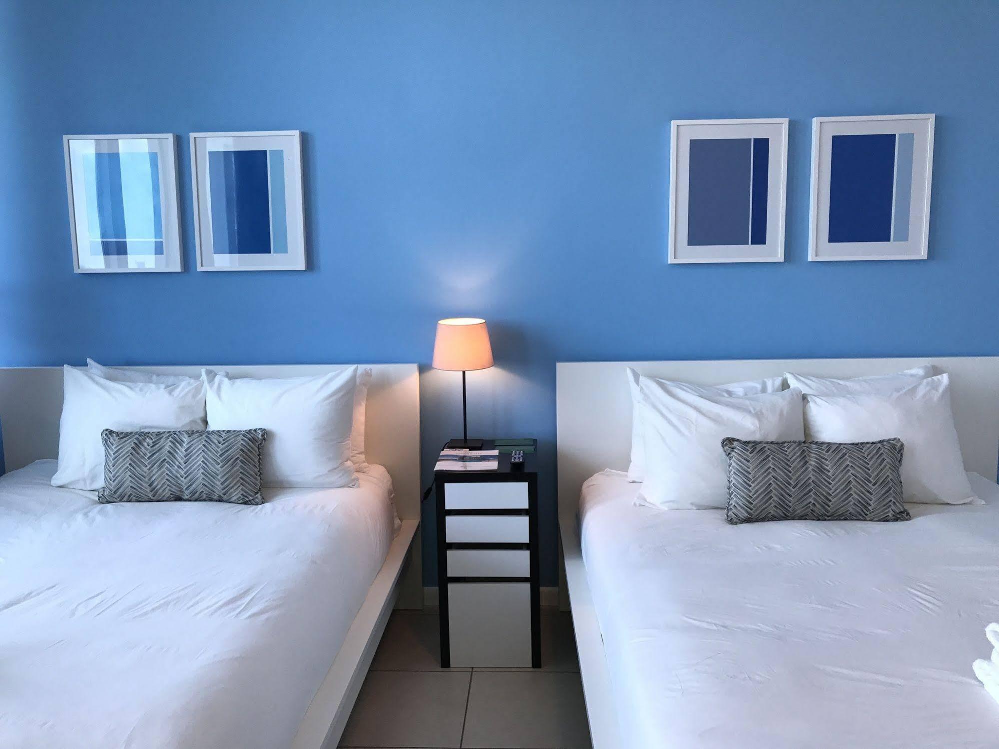 ميامي بيتش Collins Apartments By Design Suites المظهر الخارجي الصورة